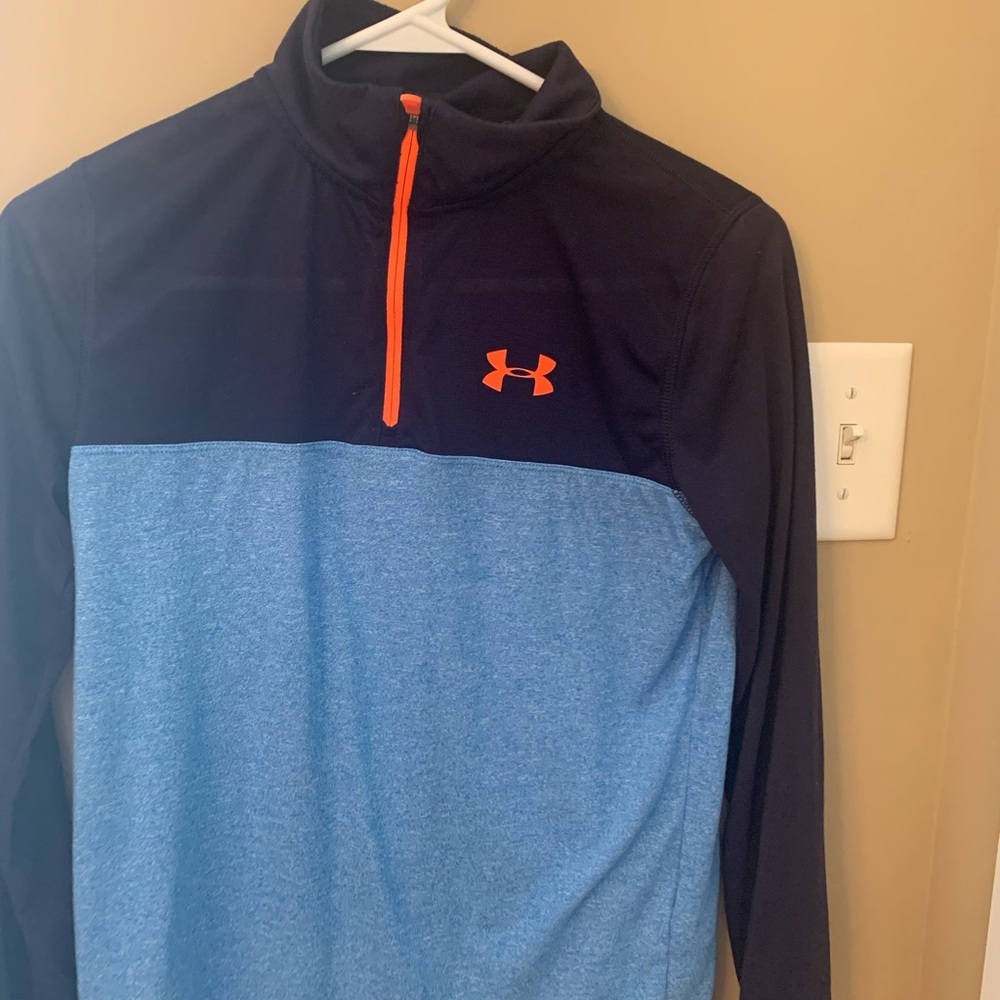 Under Armour YLG long sleeved half zip